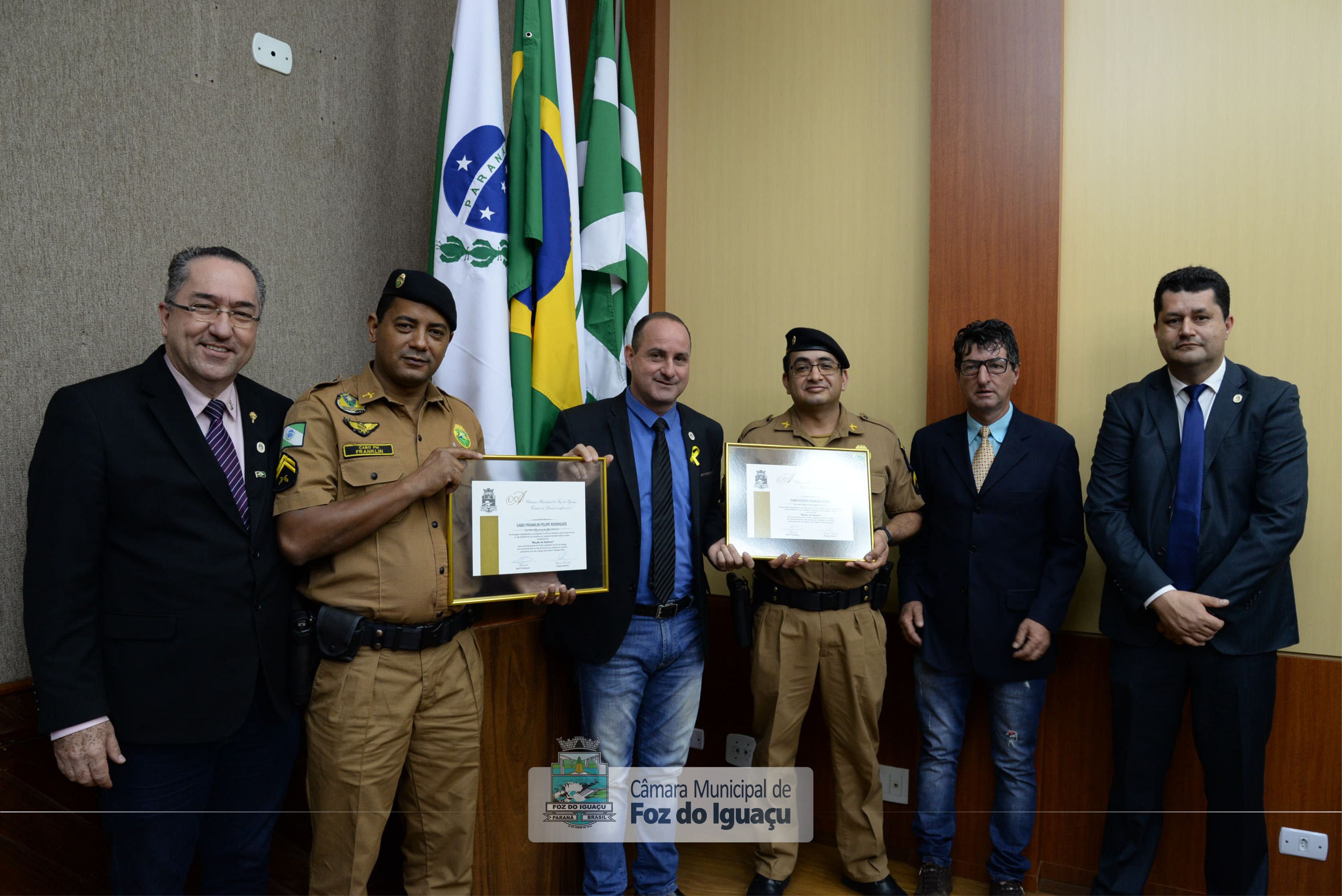 Policiais militares que salvaram mulher de suicídio são homenageados - 17-09 (03)