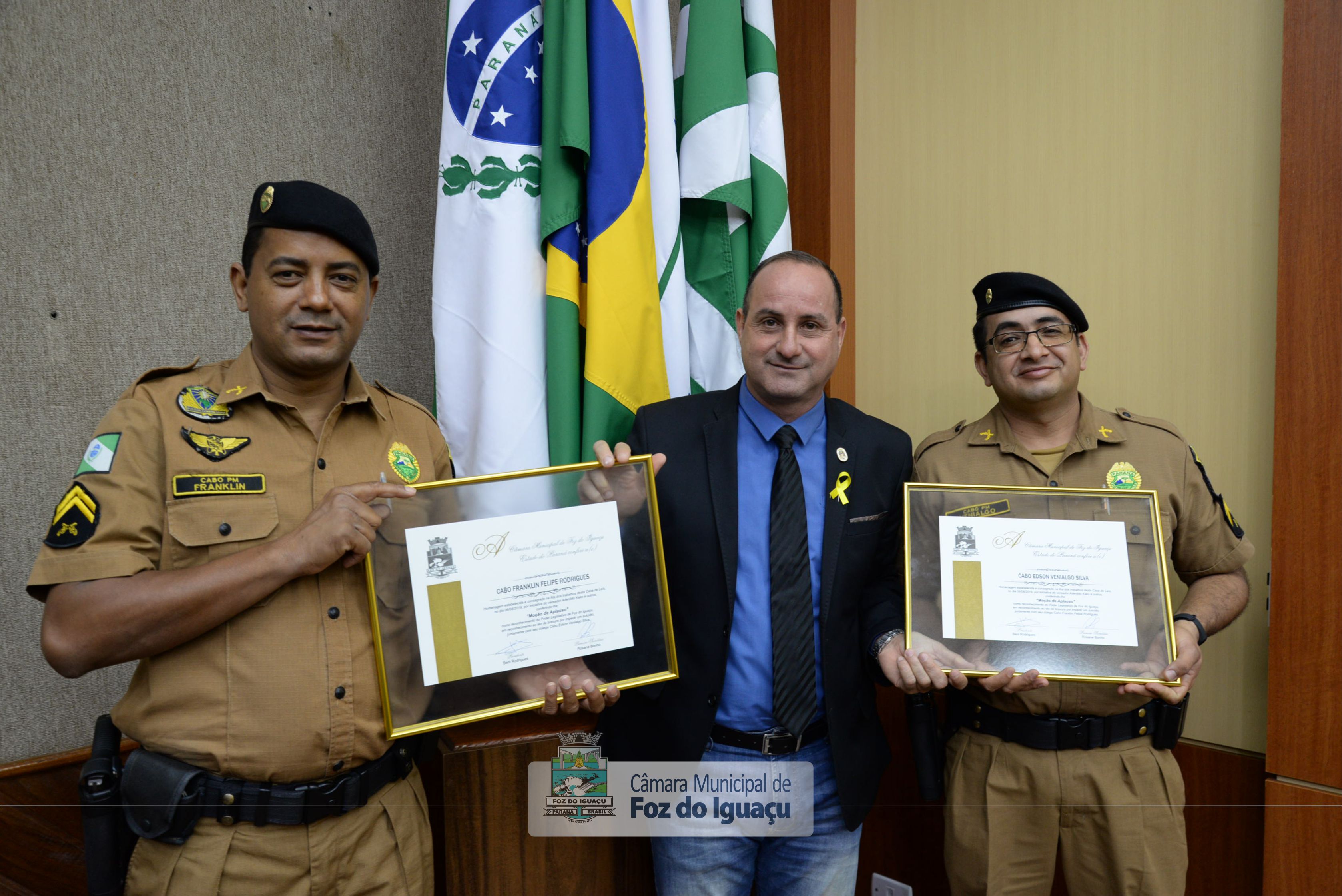 Policiais militares que salvaram mulher de suicídio são homenageados - 17-09 (06)