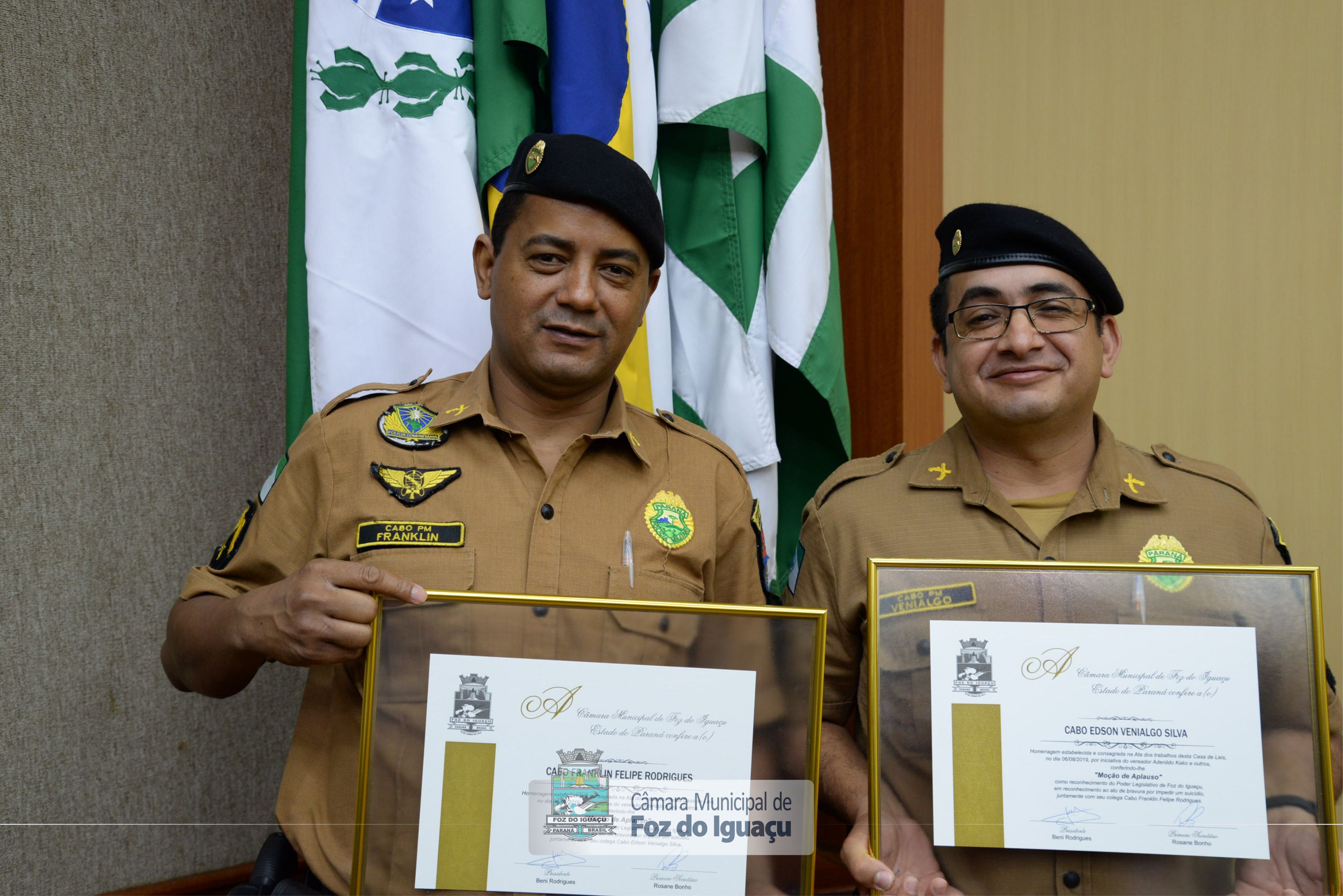 Policiais militares que salvaram mulher de suicídio são homenageados - 17-09 (14)