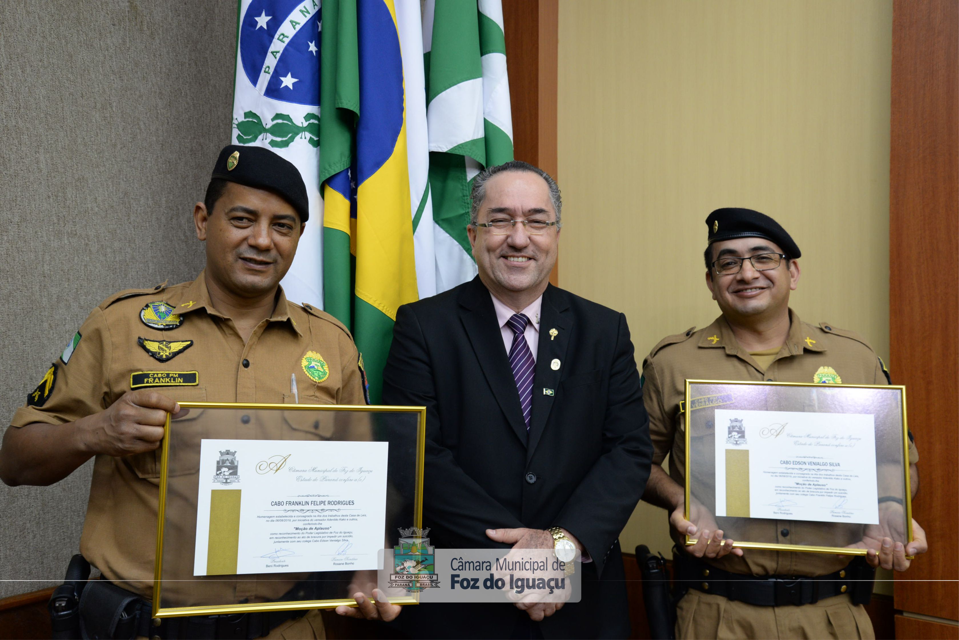 Policiais militares que salvaram mulher de suicídio são homenageados - 17-09 (16)