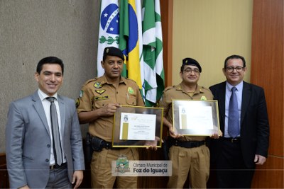 Policiais militares que salvaram mulher de suicídio são homenageados - 17-09 (22)