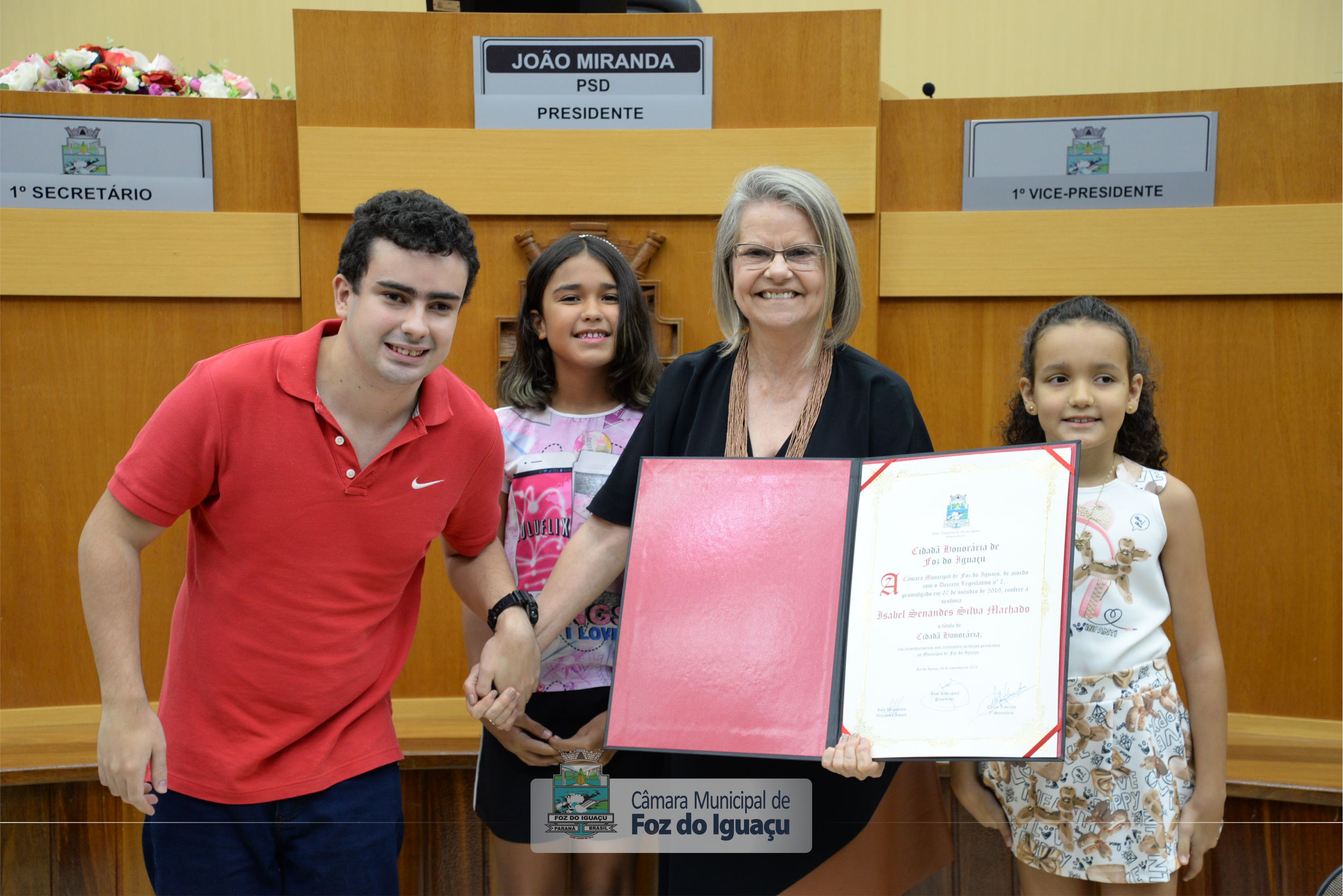 Título de Cidadã Honorária a Isabel Senandes - 08-11