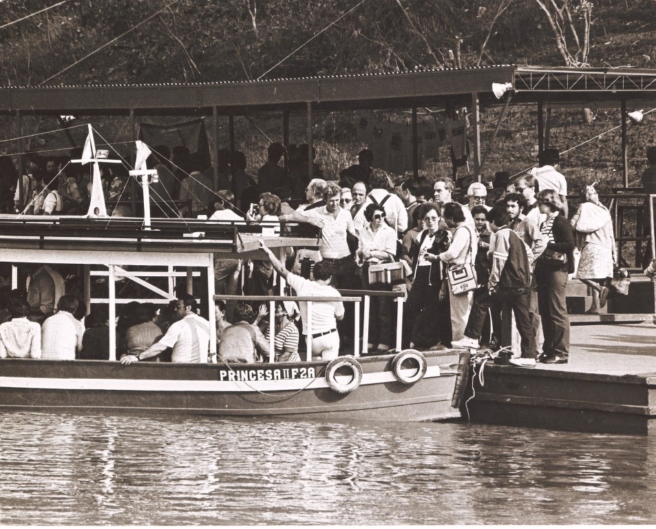 Atracadouro do Porto Meira com embarque de lancha para Puerto Iguazú - Argentina.JPG