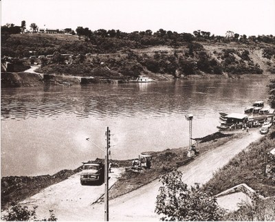 Vista do Porto Meira em época de rio baixo.JPG
