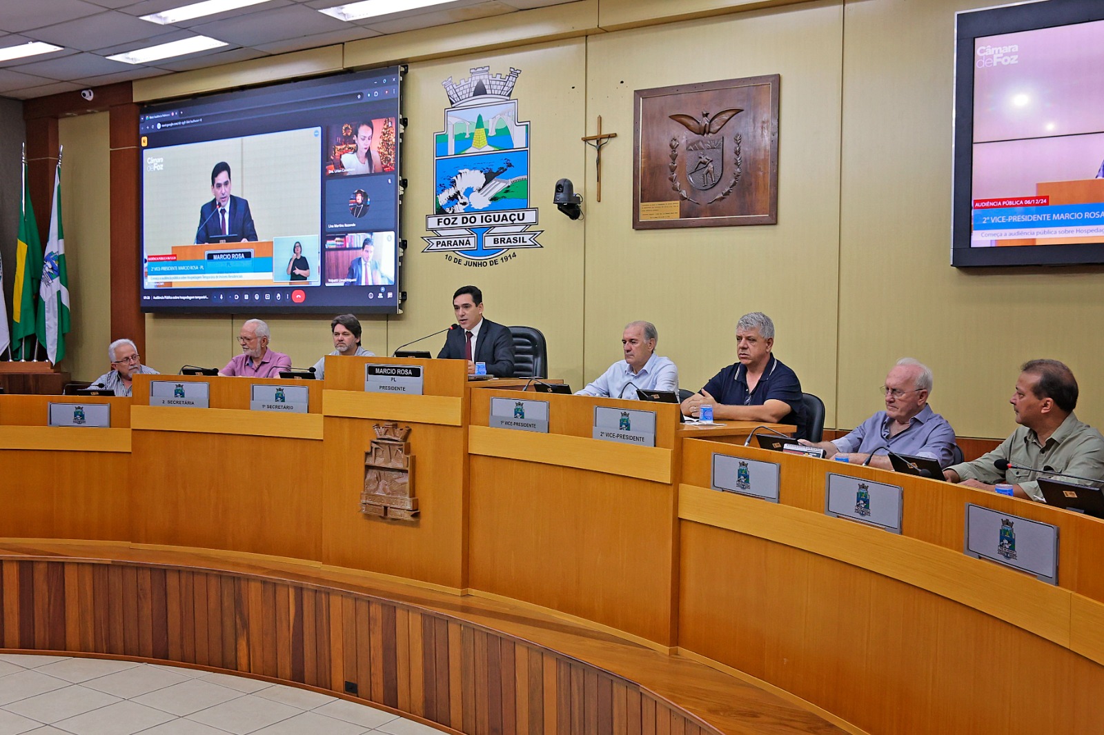 Câmara de Foz do Iguaçu debate hospedagem temporária Airbnb