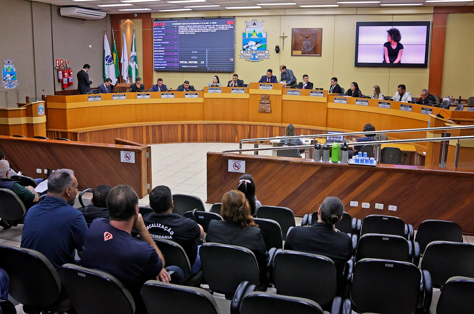 Cobranças nas áreas da saúde e infraestrutura dominam assuntos na sessão da Câmara