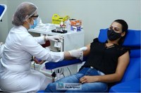 Doar sangue ajuda a salvar a vida de pacientes hospitalizados, que possuem doenças hematológicas ou sofreram acidentes