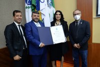 Empresário Hadi Fayez Mohamad recebe Título de Cidadão Honorário de Foz
