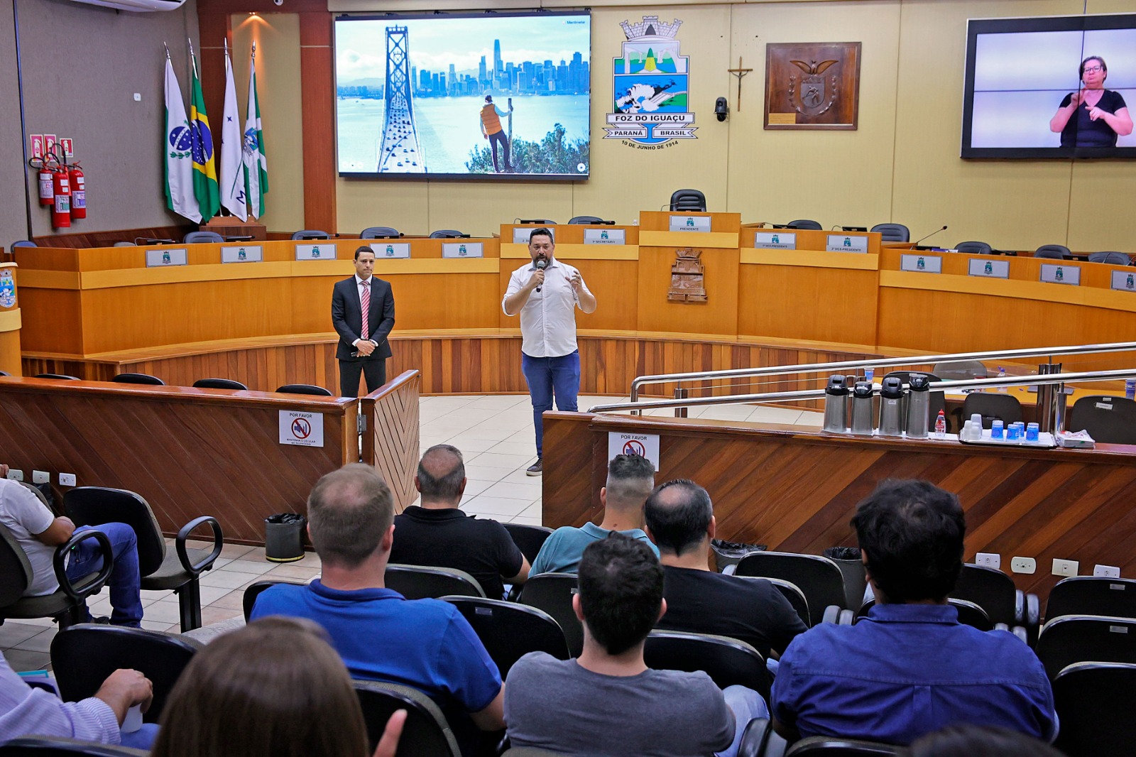 Especialistas do Senado Federal aplicam cursos na Câmara de Foz do Iguaçu 