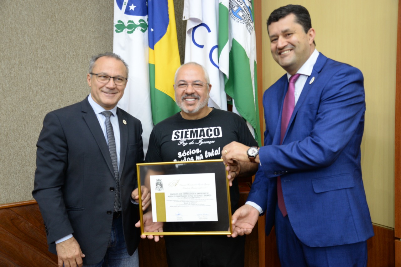 Legislativo Iguaçuense homenageia Siemaco com Moção de Aplauso