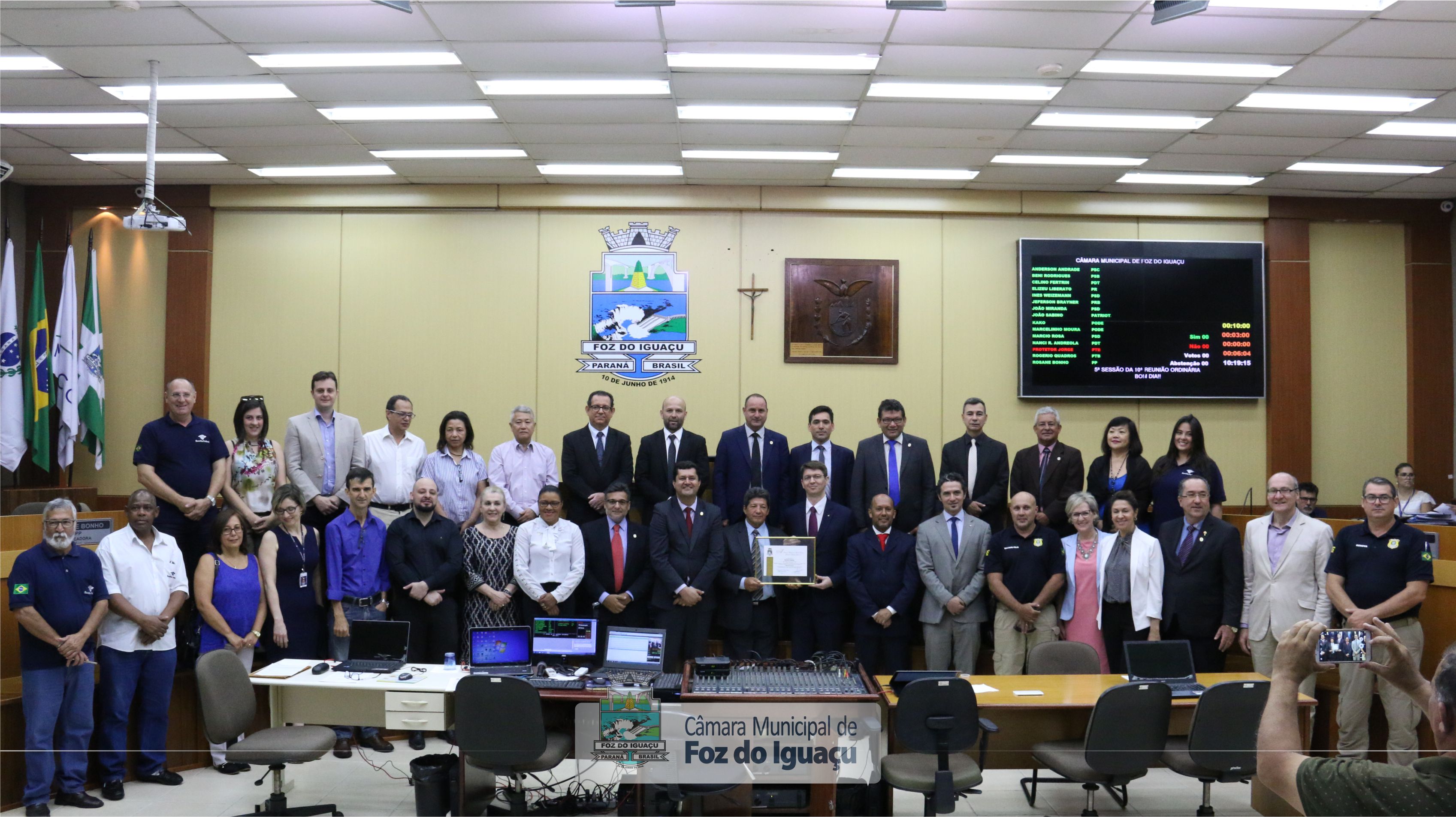 Receita Federal é homenageada em Foz do Iguaçu pelos 50 anos de serviços prestados