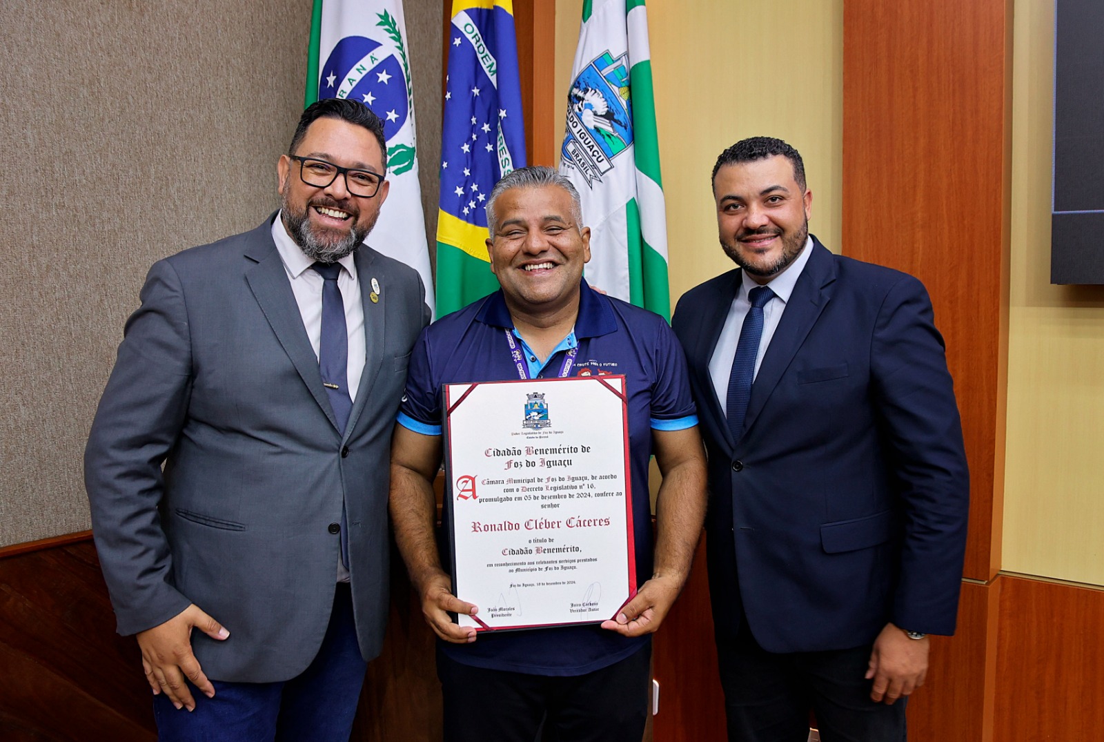 Ronaldo Cáceres, do projeto Um Chute para o Futuro, é o novo Cidadão Benemérito de Foz  