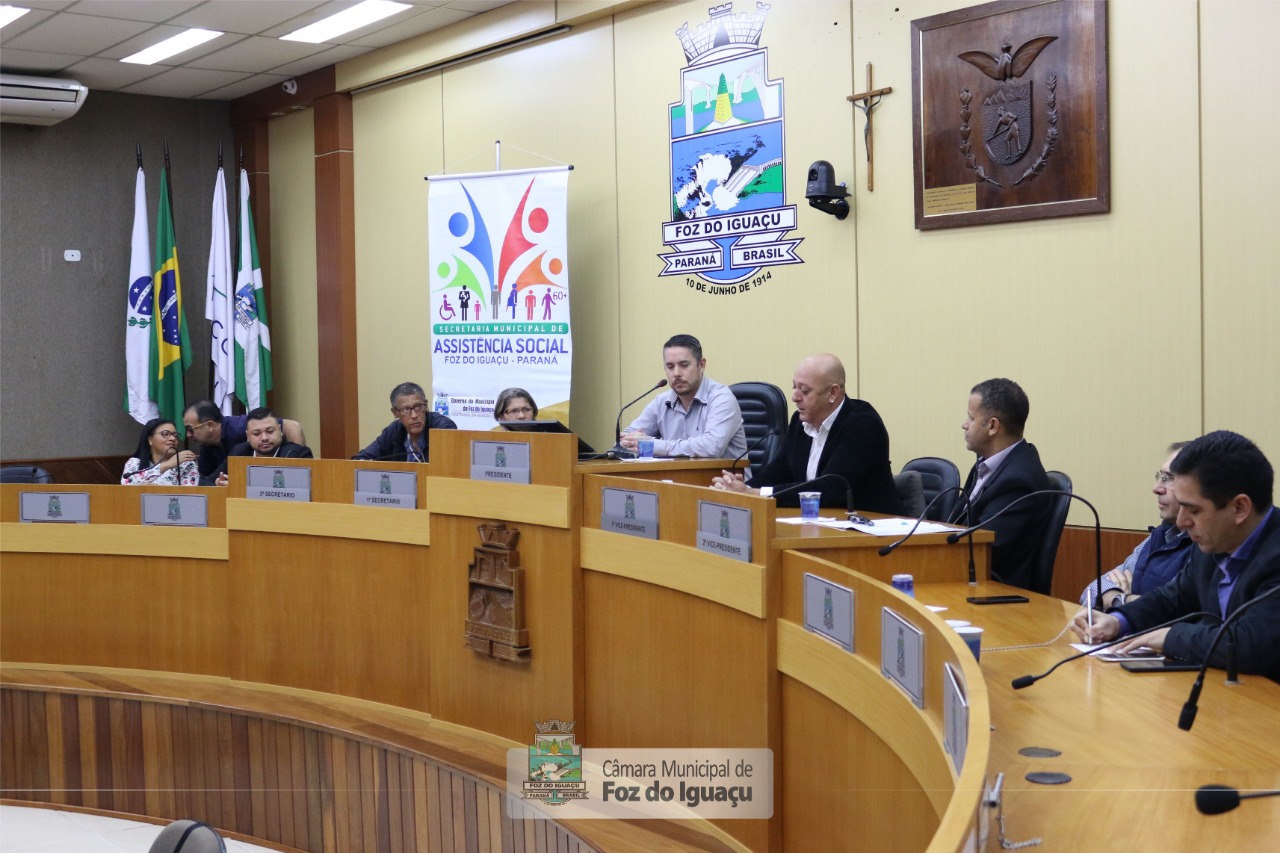 Vereadores participam de debate promovido pelo Conselho para melhoria dos serviços de assistência social